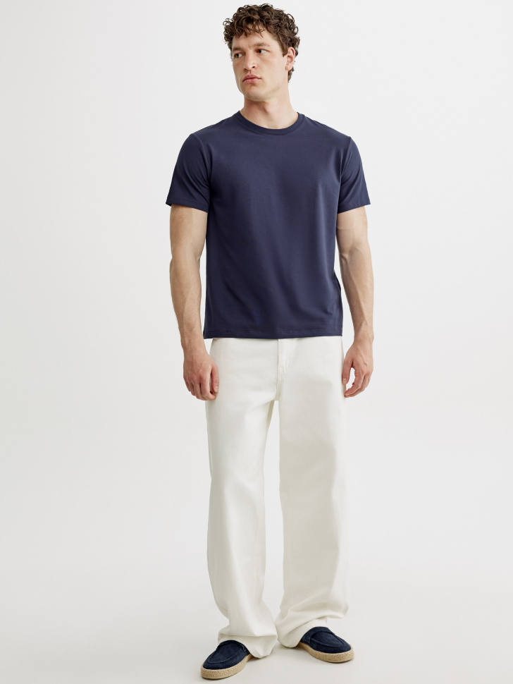 облегающая футболка адам от бренда sela вид слева