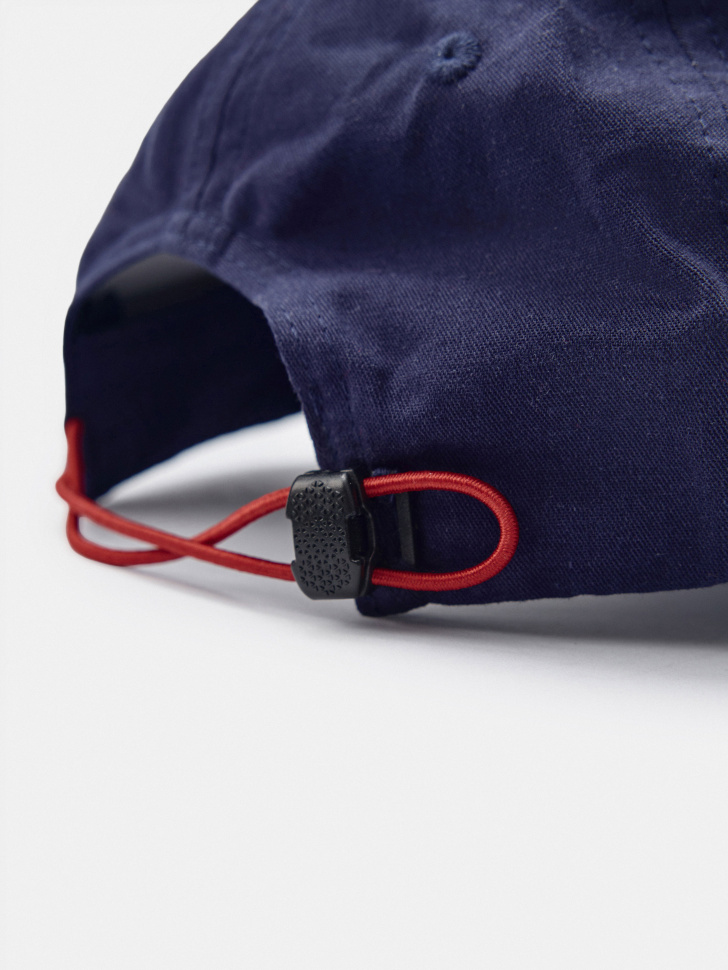 хлопковая бейсболка с вышивкой для мальчиков по цене 899 руб вид справа