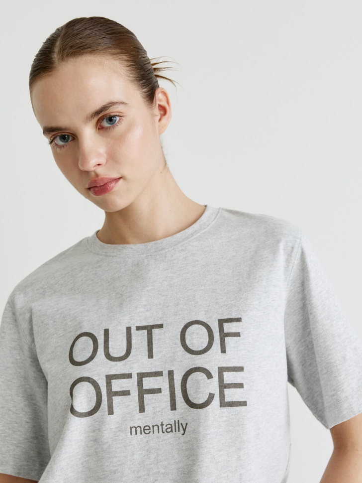 футболка с текстовым принтом 4610517356475 в интернет магазине