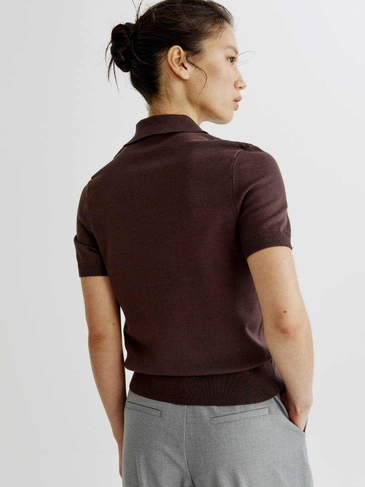 базовый джемпер-поло с коротким рукавом по цене 2299 руб вид справа