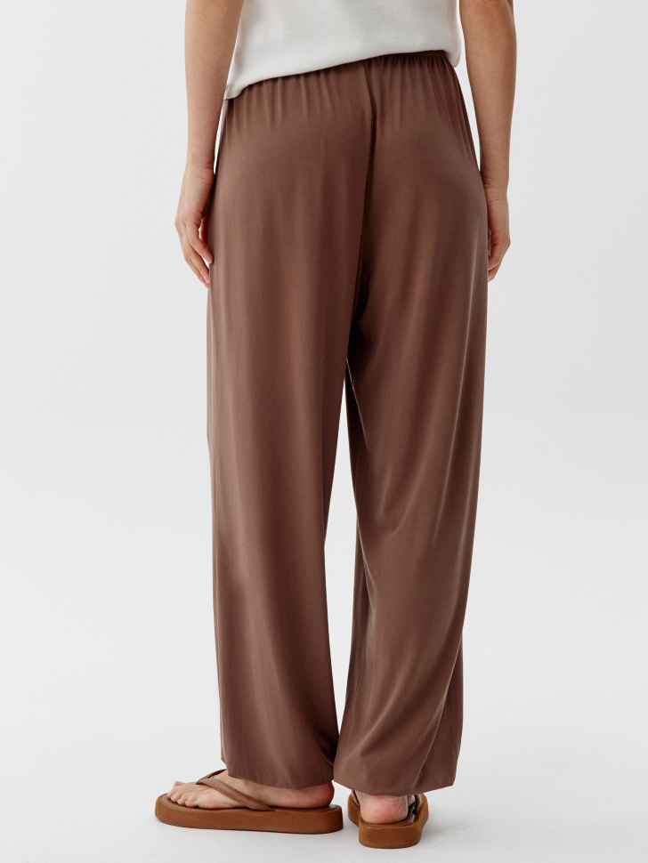 трикотажные брюки-аладдины по цене 2999 руб вид справа