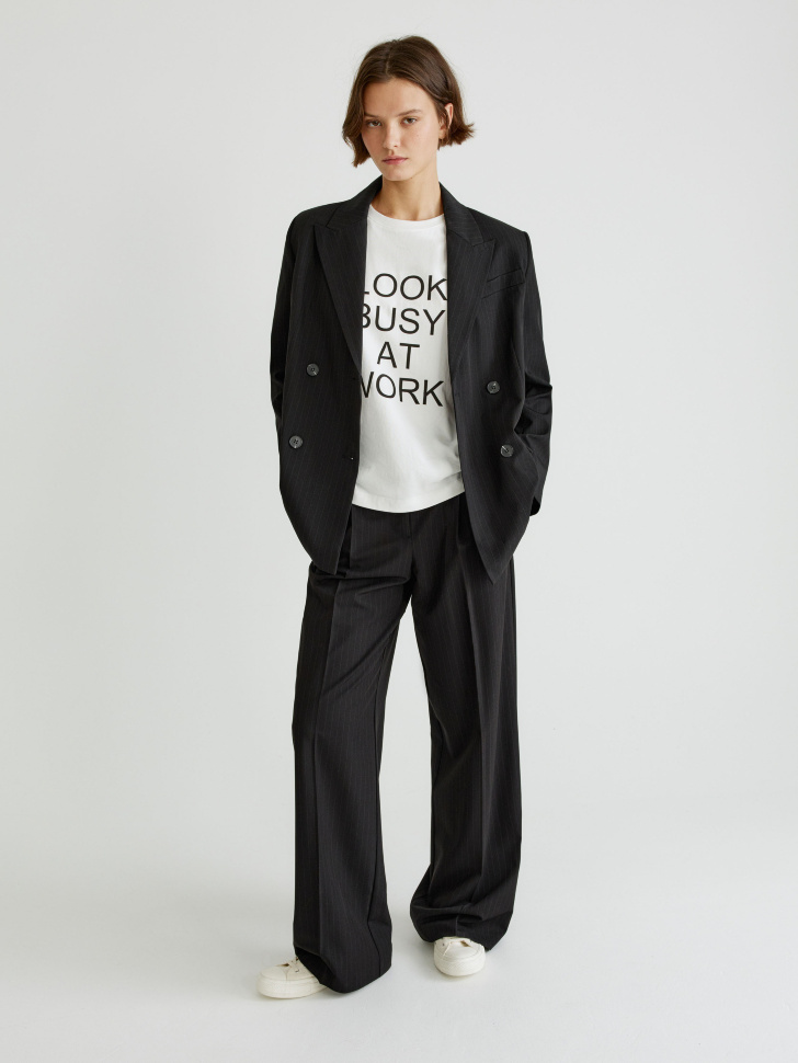 футболка с текстовым принтом 4610517356444 по акции