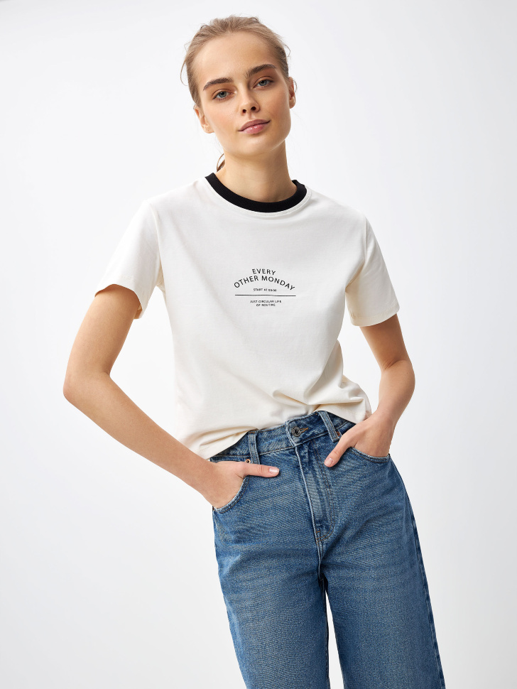 

Футболка Slim fit с принтом
