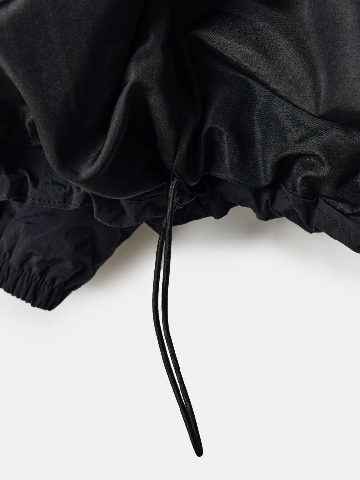 влагонепроницаемая ветровка из жатой ткани из россии вид сбоку