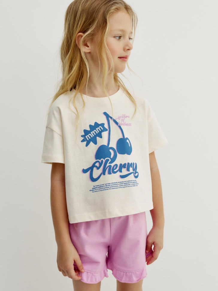 комплект из футболки и шорт для девочек по цене 1499 руб вид справа