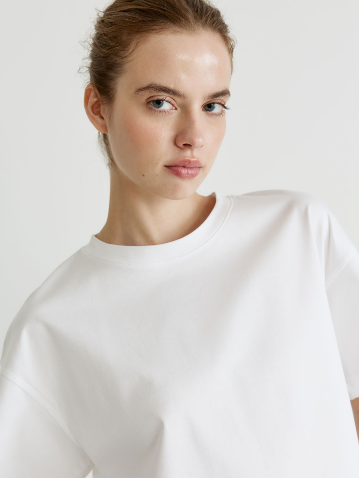 футболка оверсайз из мерсеризованного хлопка по цене 2299 руб вид справа