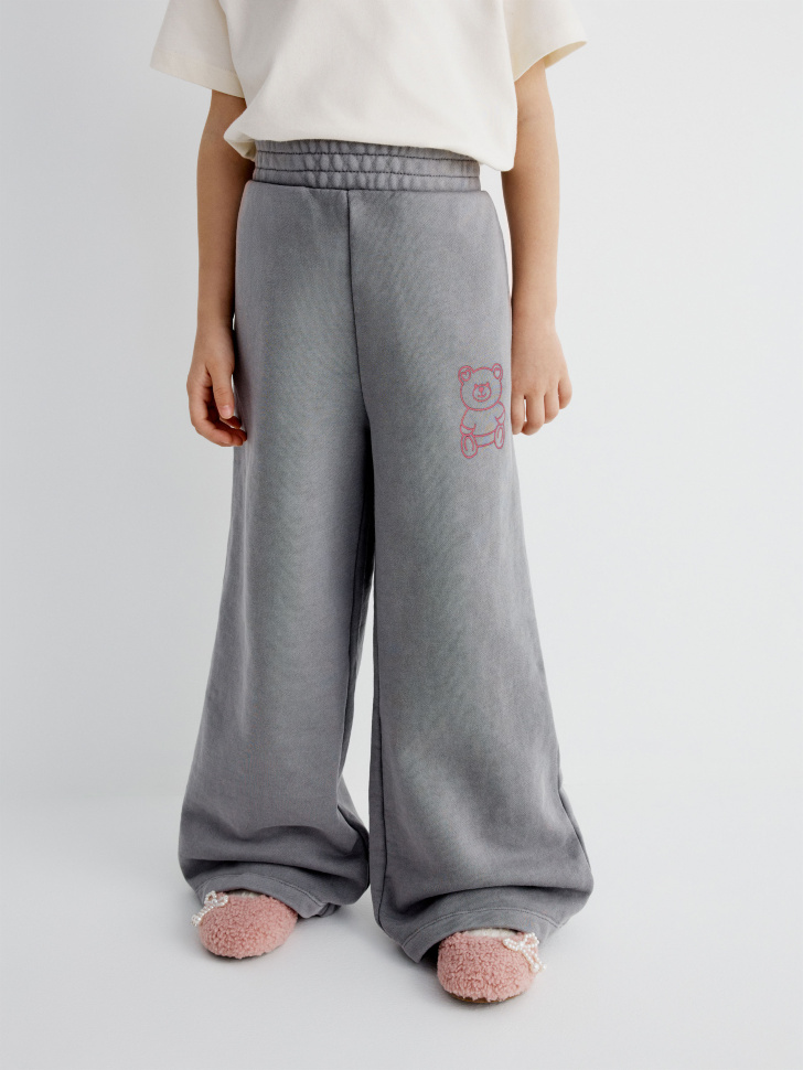 широкие брюки с  принтом для девочек 4680798539140 по акции