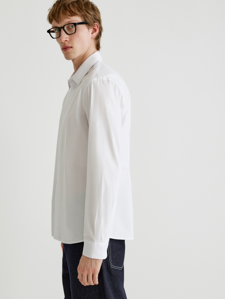 приталенная рубашка из поплина из россии вид сбоку