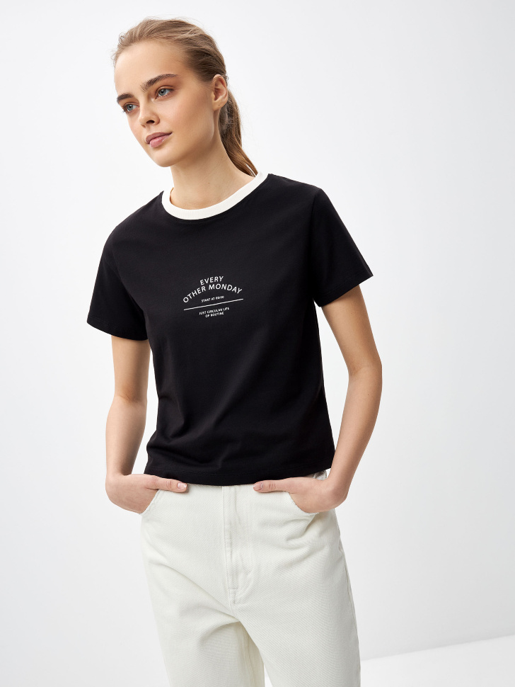 

Футболка Slim fit с принтом