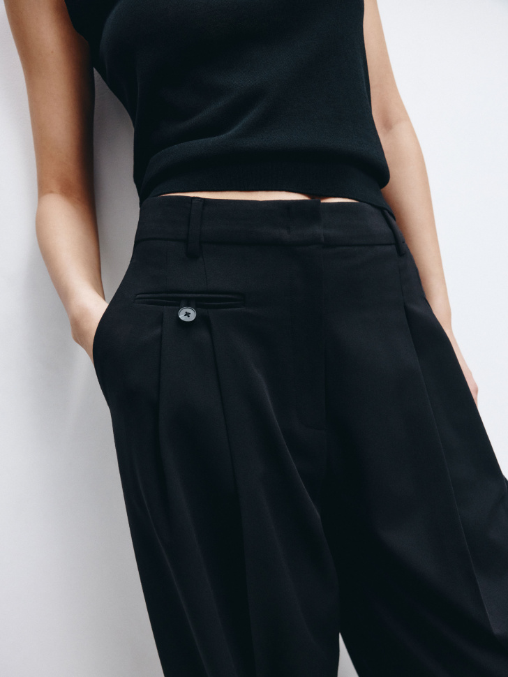 широкие костюмные брюки из премиальной ткани с содержанием шерсти от бренда sela вид слева