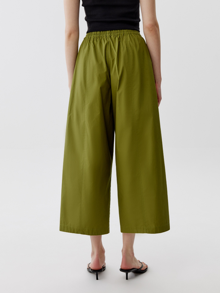 широкие брюки-кюлоты из хлопка из россии вид сбоку