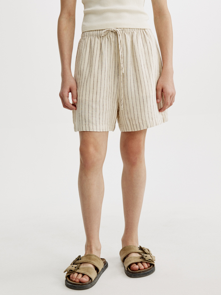 короткие шорты из смесового льна для девочек от бренда sela вид слева