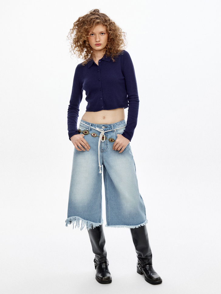 вязаный укороченный кардиган из линейки  young от бренда sela вид слева