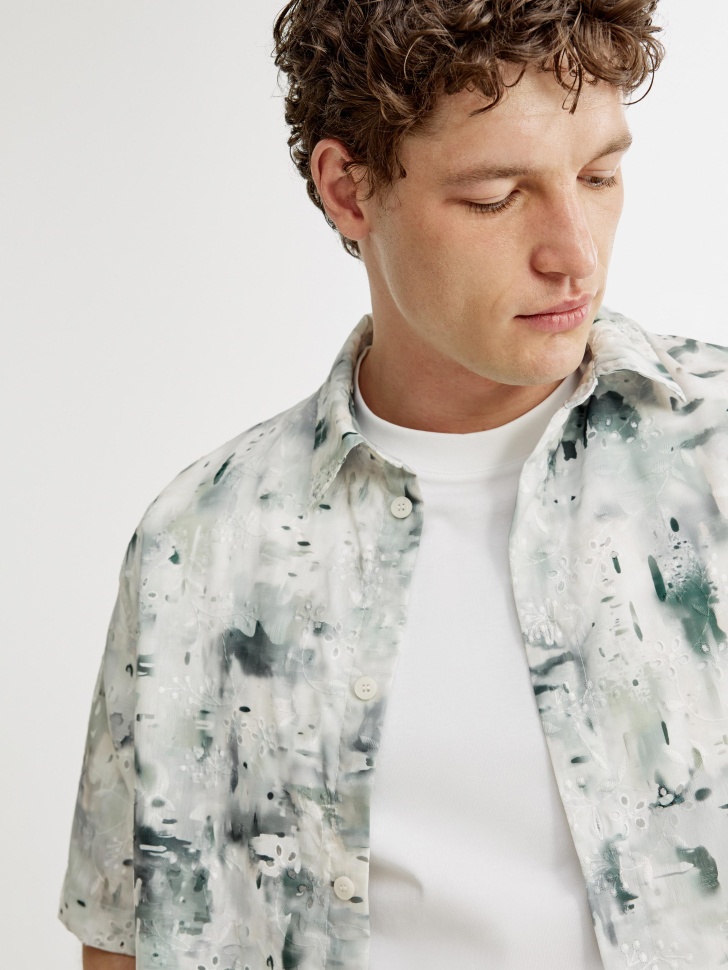 рубашка с коротким рукавом и принтом по цене 3299 руб вид справа