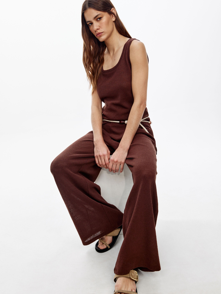 топ фактурной вязки от бренда sela вид слева