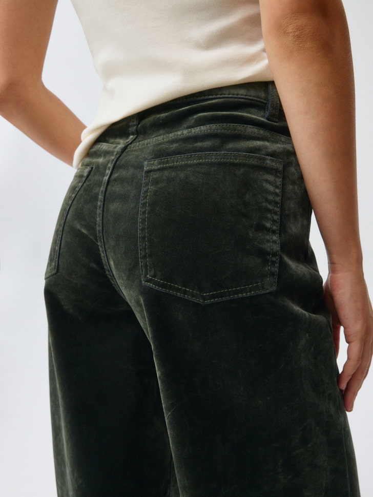 джинсы loose straight с флоковым покрытием 4680798723624 по низкой цене