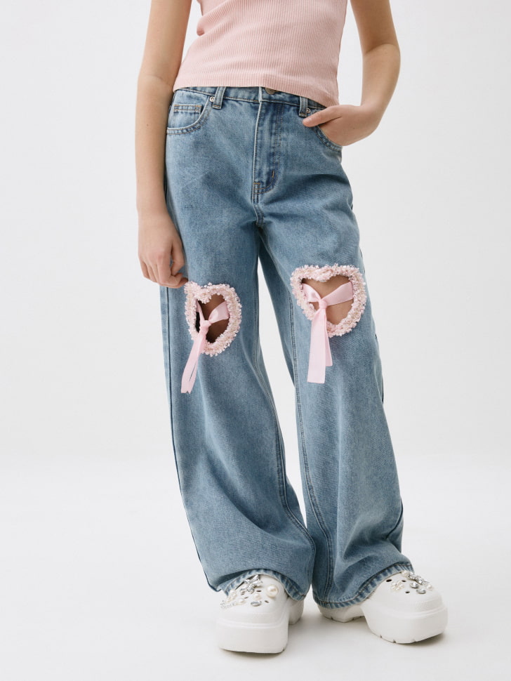 

Джинсы WIDE LEG с вырезом в форме сердца