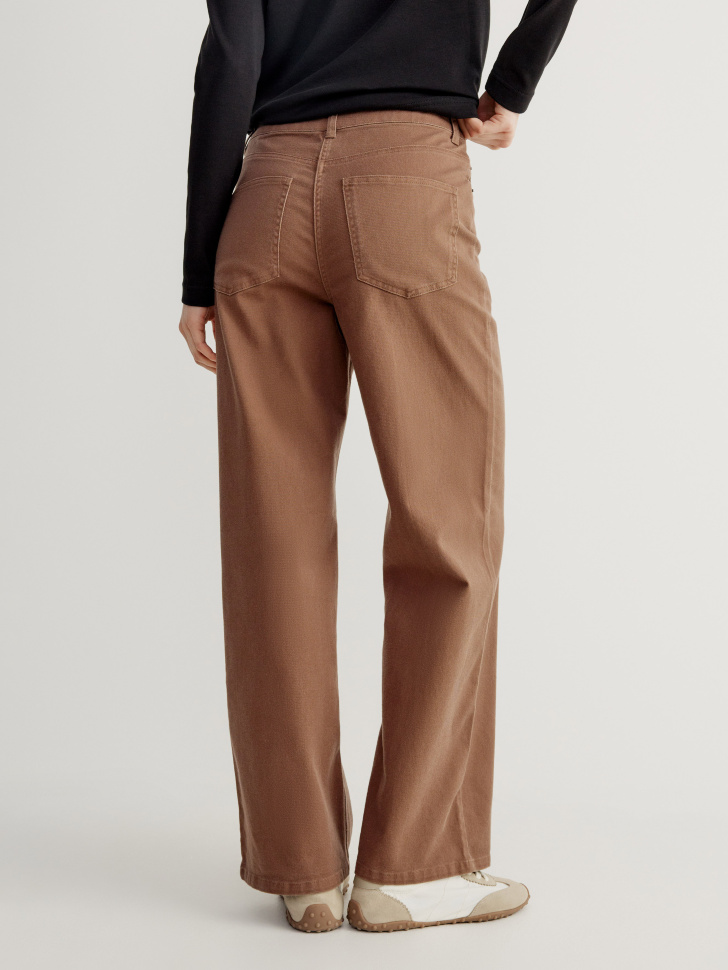 прямые брюки из мягкого хлопка с тенселем по цене 2799 руб вид справа