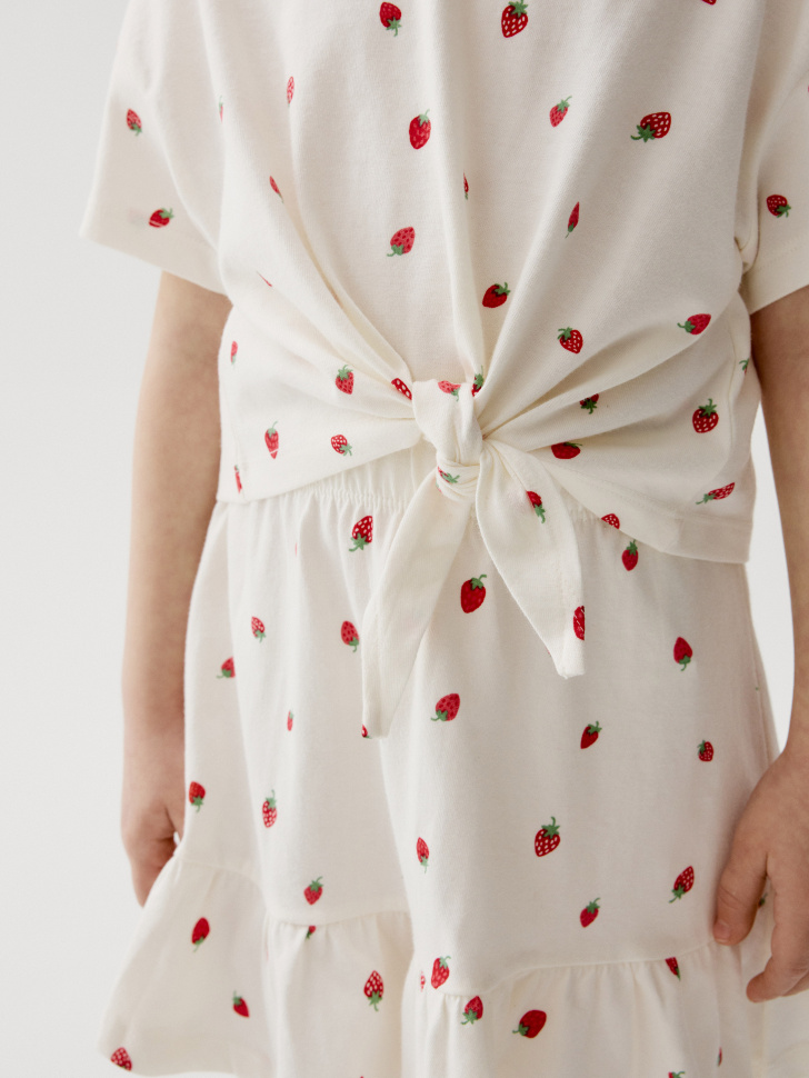 комплект из футболки и юбки для девочек от бренда sela вид слева