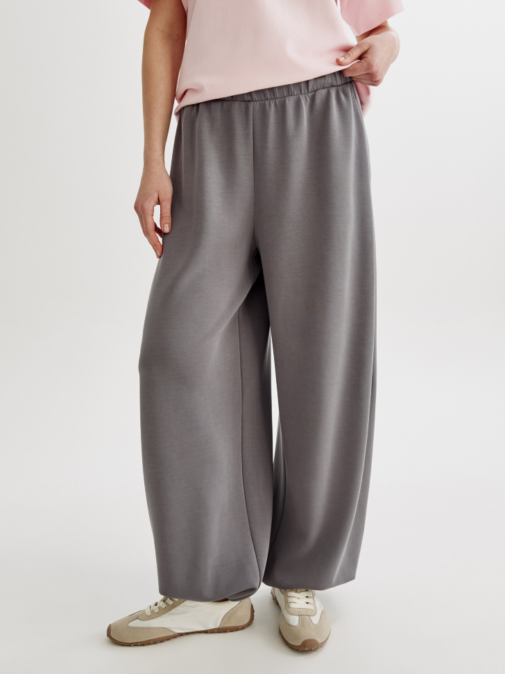 брюки-аладдины из интерлока от бренда sela вид слева