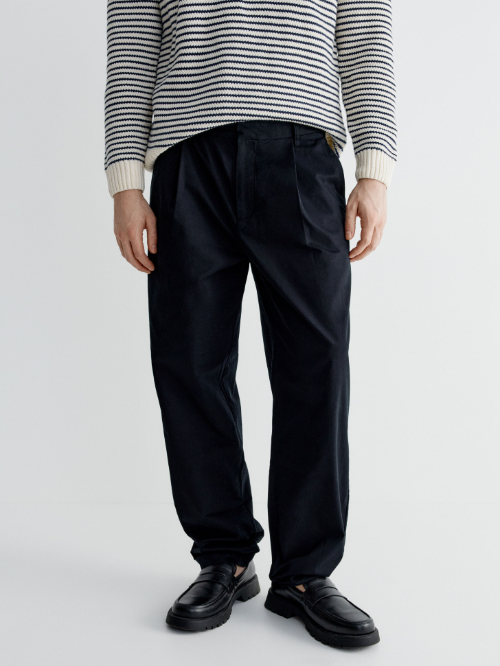 брюки прямого кроя из хлопка от бренда sela вид слева