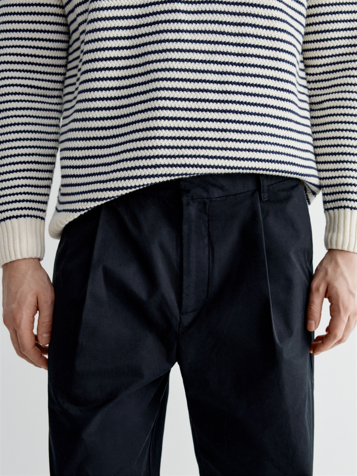 брюки прямого кроя из хлопка из россии вид сбоку