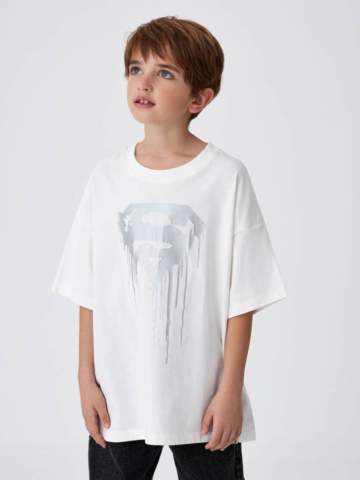 Белая футболка с принтом Superman для мальчиков (белый, 134)