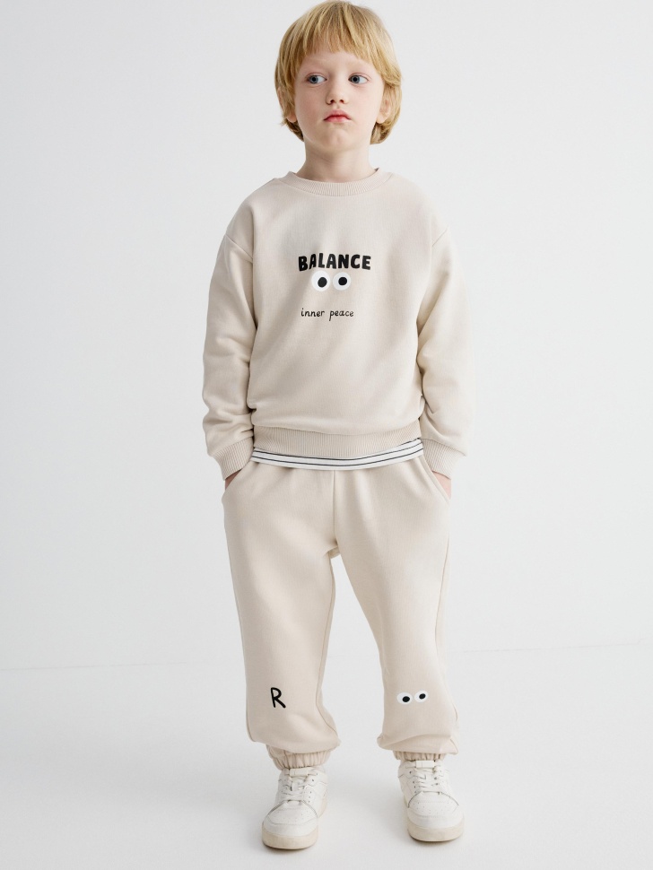 базовые джоггеры для мальчиков от бренда sela вид слева