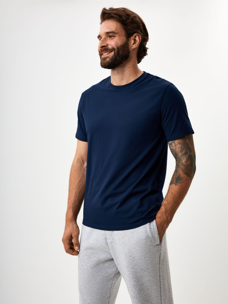 

Футболка ADAM SLIM FIT базовая