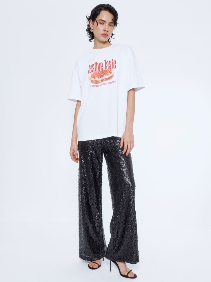 футболка оверсайз с принтом и патчем 4610517173881 по акции