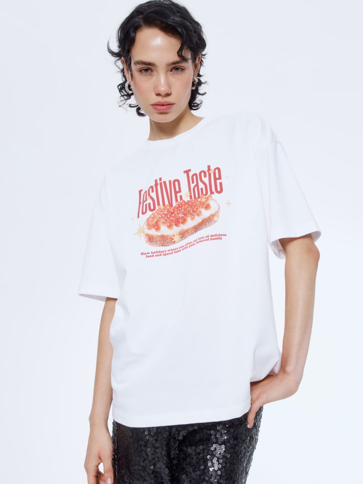 футболка оверсайз с принтом и патчем 4610517173881 в интернет магазине