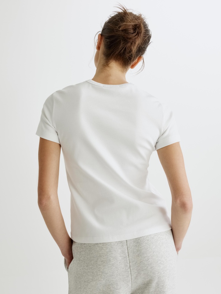 футболка kira slim fit по цене 999 руб вид справа