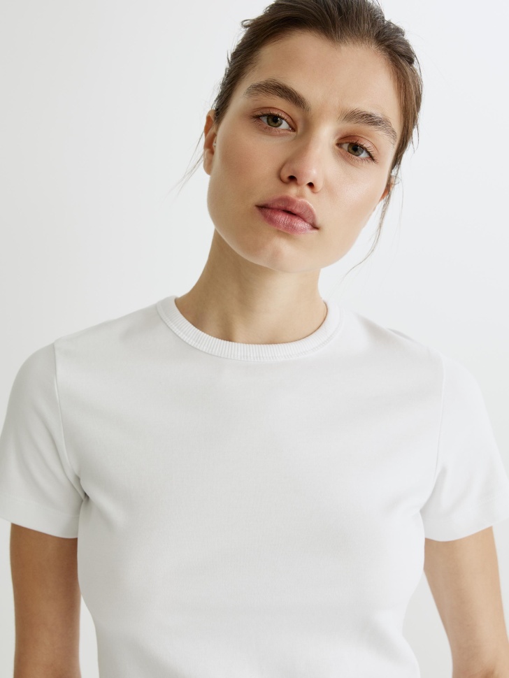 футболка kira slim fit из россии вид сбоку