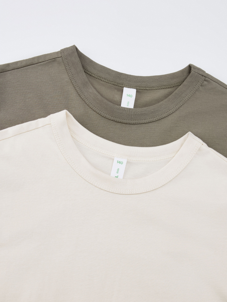 набор из белых 2 футболок детских 4680798339337 по акции