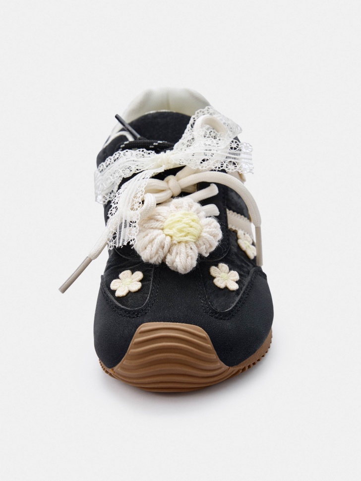 комбинированные кеды с декором для девочек из россии вид сбоку