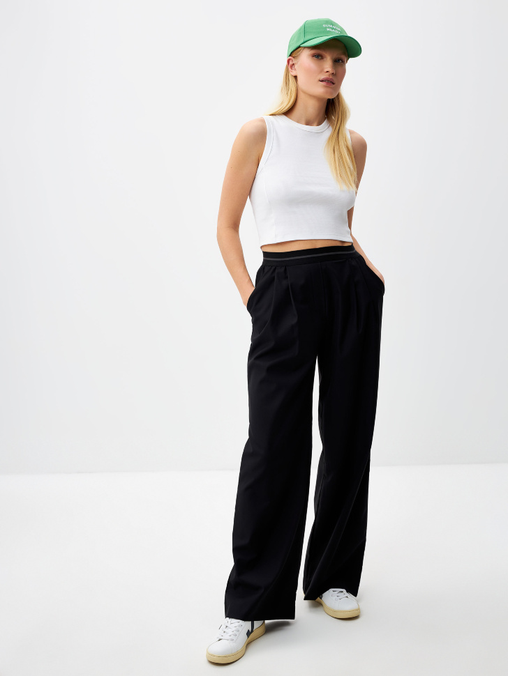 

Широкие брюки на резинке