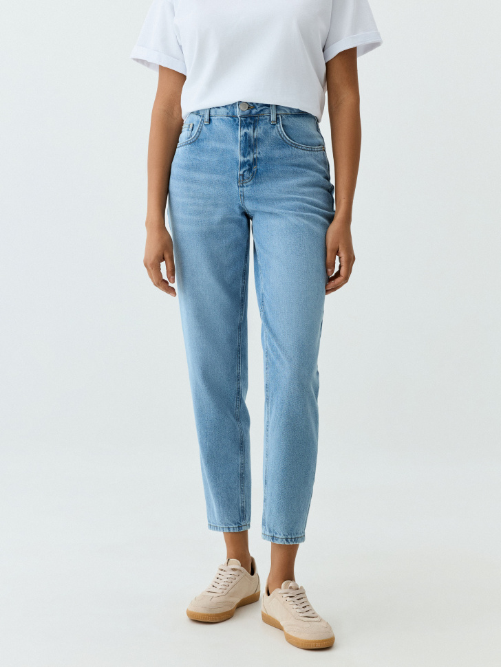 Джинсы 404 MOM FIT из органического хлопка. Фото №2