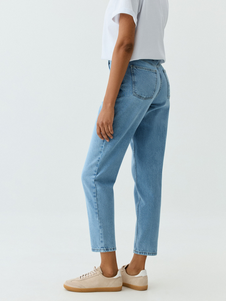 Джинсы 404 MOM FIT из органического хлопка. Фото №5