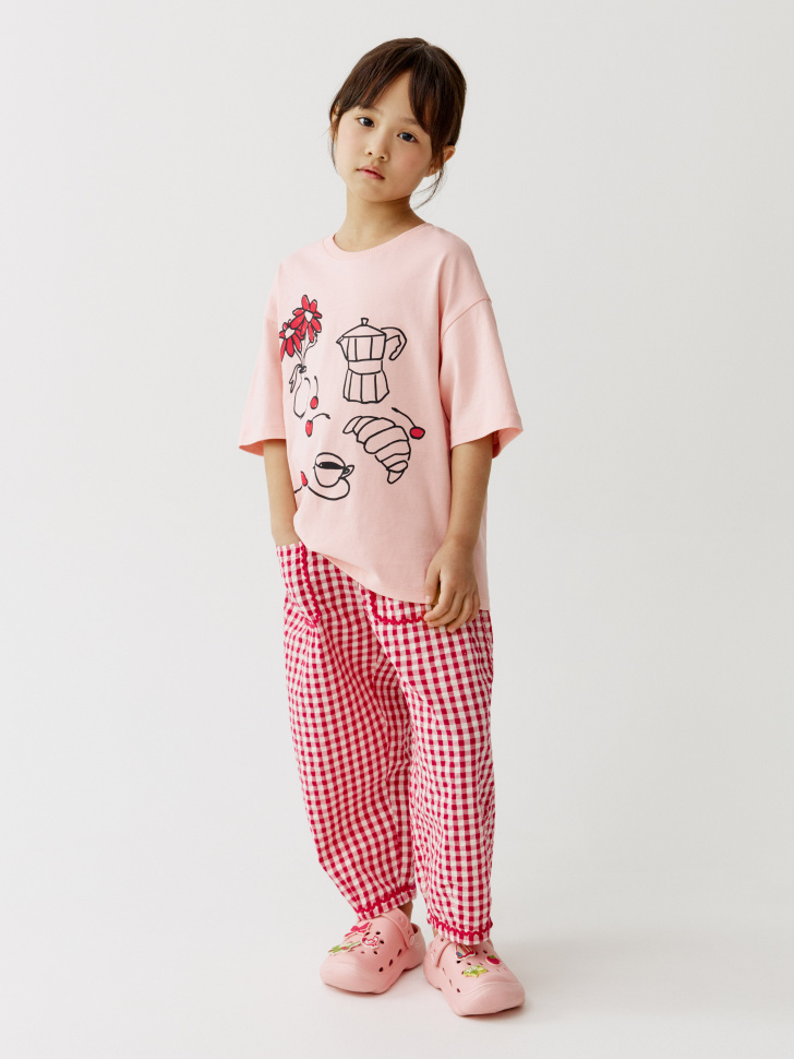 футболка с принтом для девочек от бренда sela вид слева