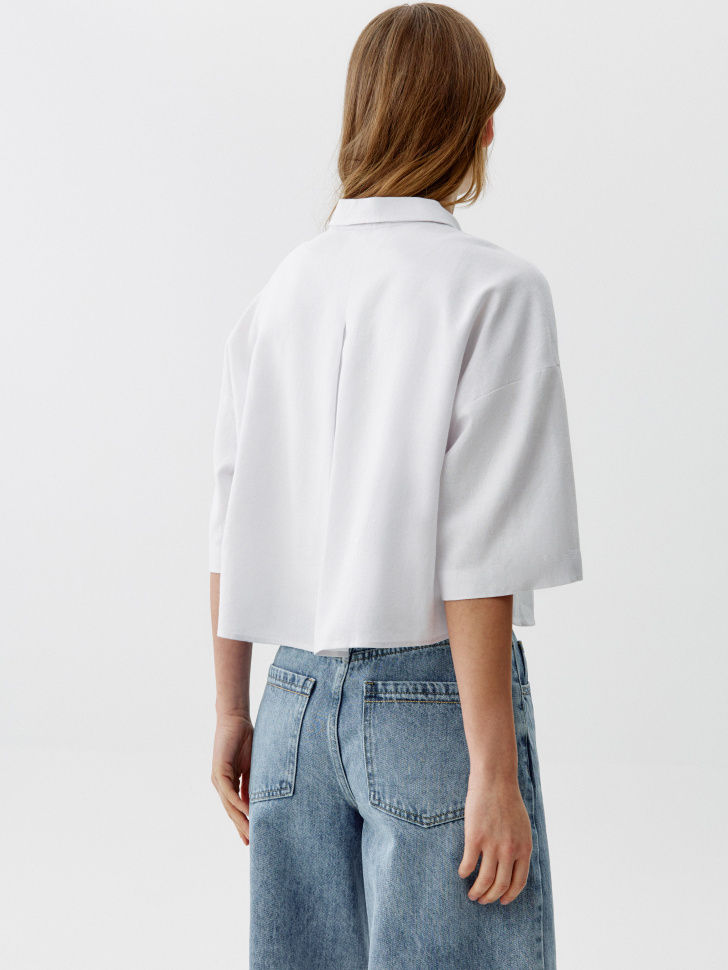 укороченная рубашка оверсайз из вискозы и льна по цене 1799 руб вид справа
