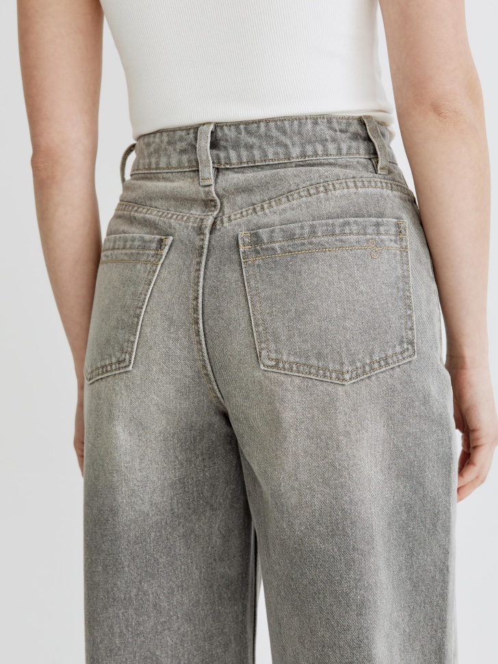 укороченные джинсы tapered по цене 3799 руб вид справа