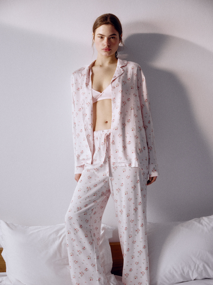 пижама из струящейся вискозы с принтом 4680798510941 по акции