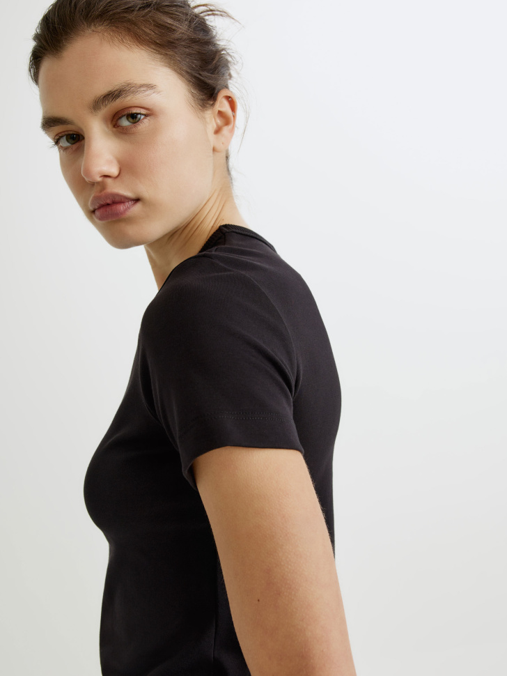 футболка kira slim fit из россии вид сбоку