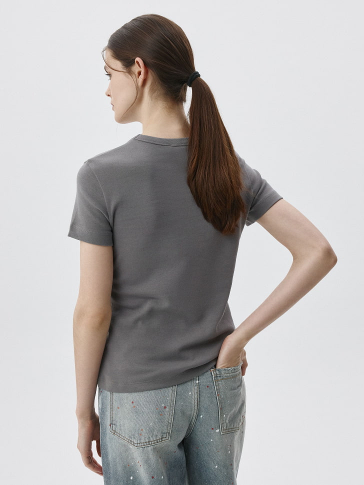 футболка kira slim fit 4680704320589 в интернет магазине