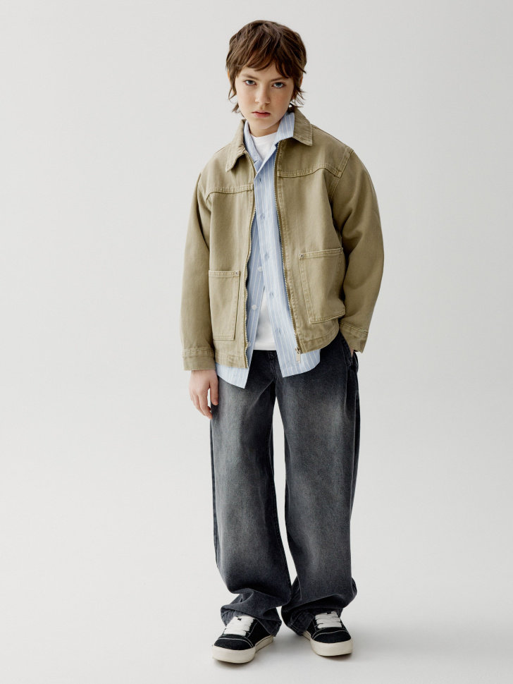 джинсовая куртка на молнии для мальчиков по цене 3499 руб вид справа