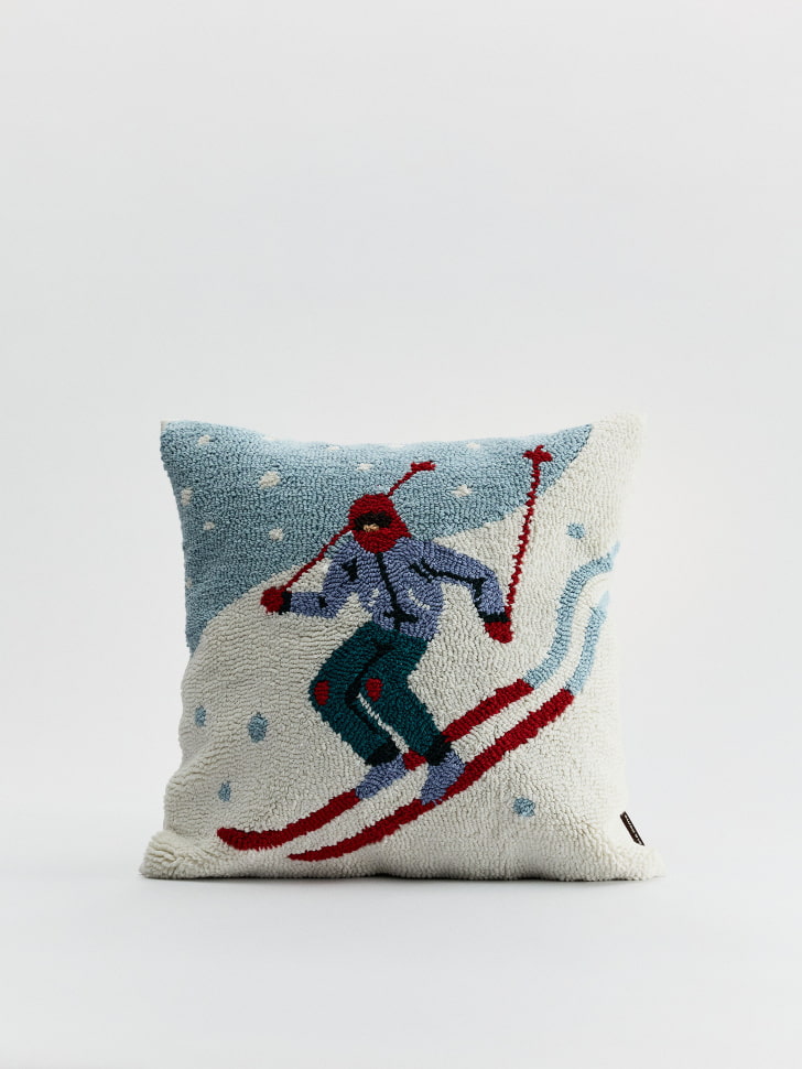 Чехол для декоративной подушки с вышивкой, цветной, арт. 16938