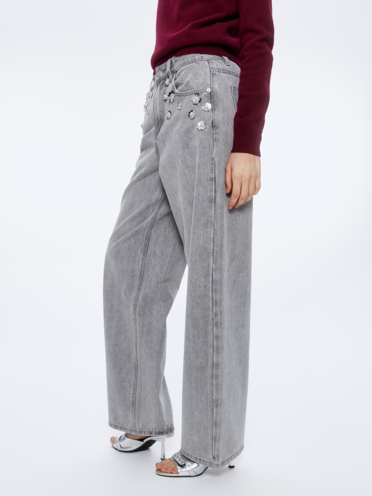 джинсы loose straight с цветочным декором 4610517289971 в интернет магазине