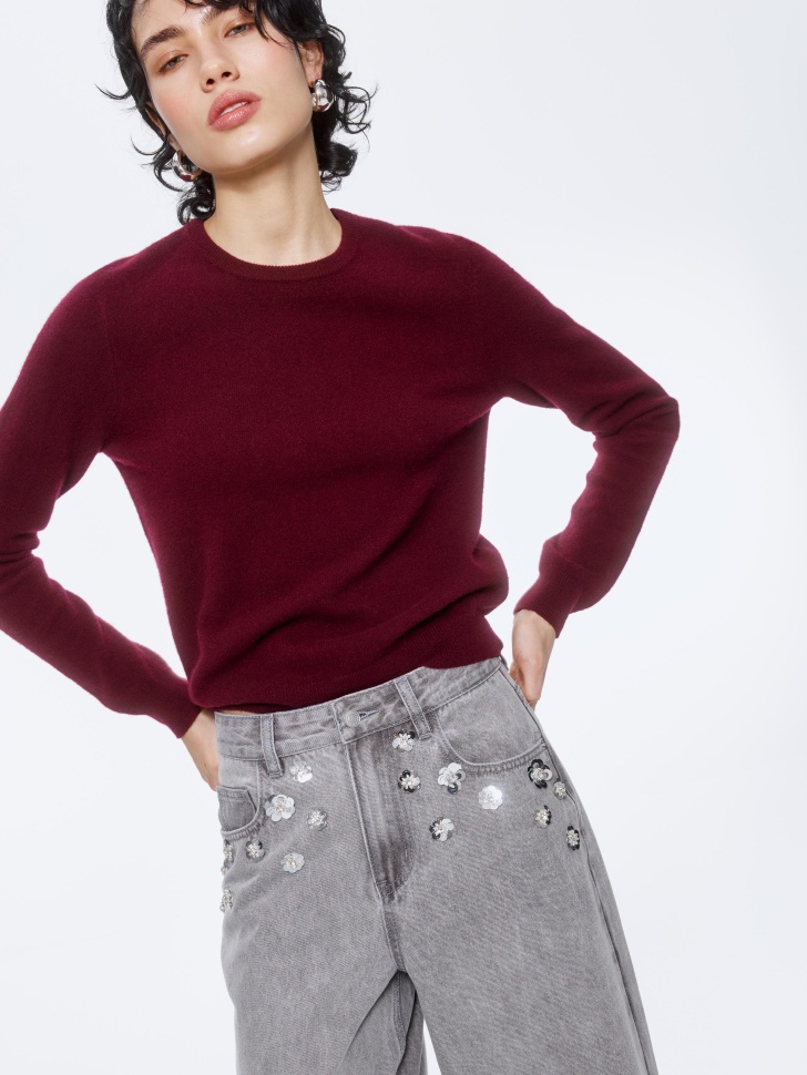 джинсы loose straight с цветочным декором 4610517289971 со скидкой