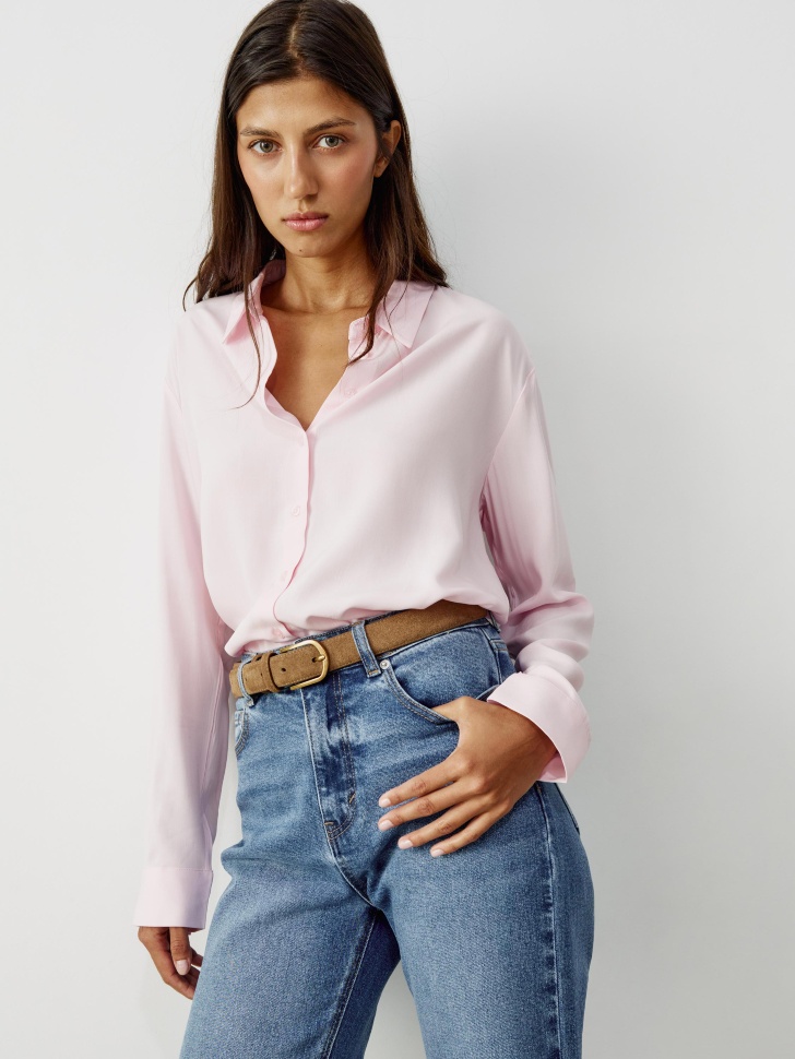 Рубашка классическая из вискозы 1799₽