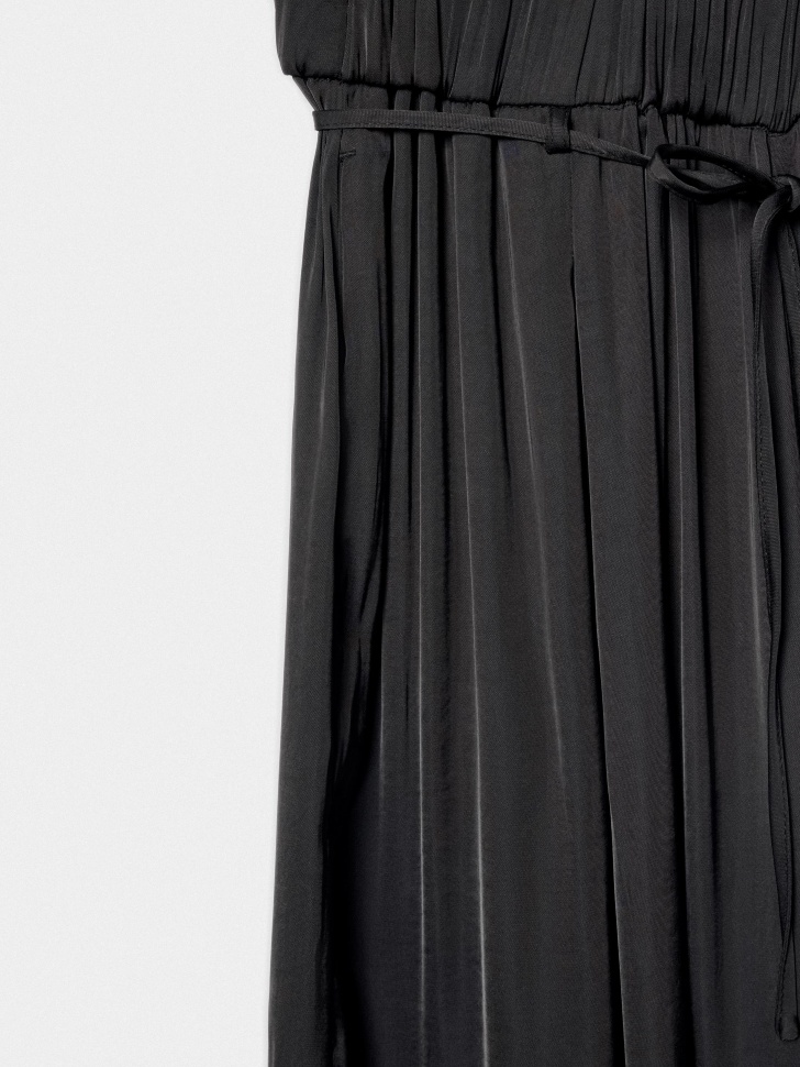 широкие брюки из фактурной ткани для взрослого возраста с изнаночной стороны